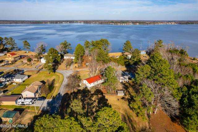 105 N Cherokee Drive Hertford, NC 27944