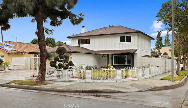 17331 Barnhill Ave Cerritos, CA 90703