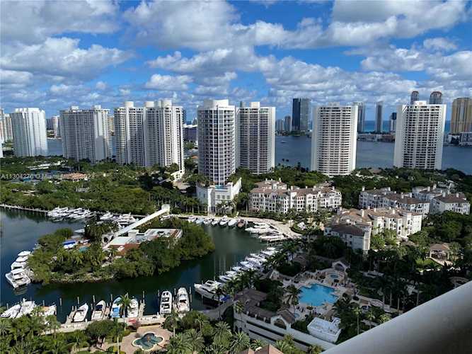 1000 W Island Blvd #2905 Aventura, FL 33160