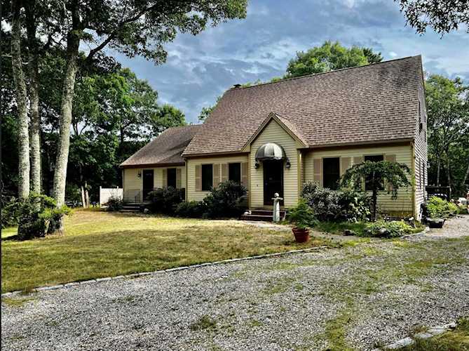 5 Pierre Vernier Drive Sandwich, MA 02563