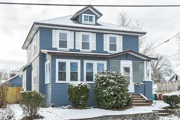 60 Winthrop Ave Lowell, MA 01851