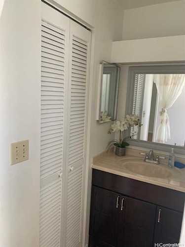 1555 Pohaku Street #A609 Honolulu, HI 96817