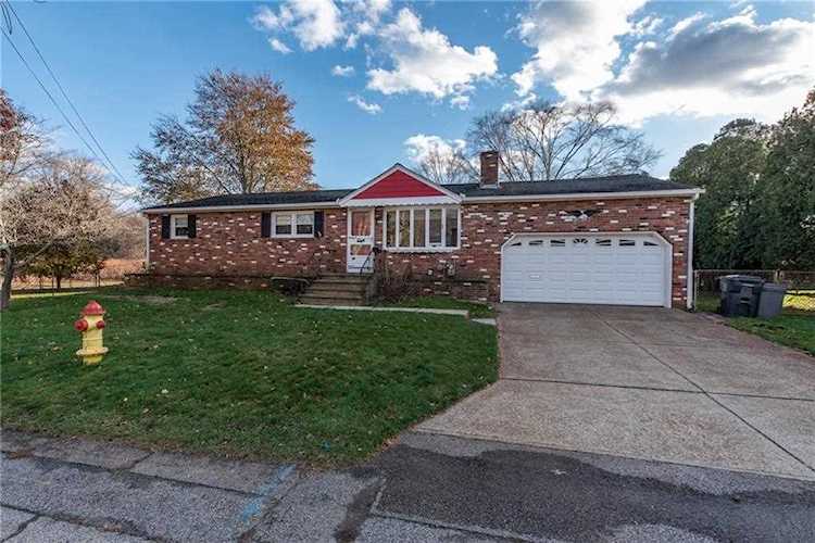 141 Thurston St East Providence, RI 02915