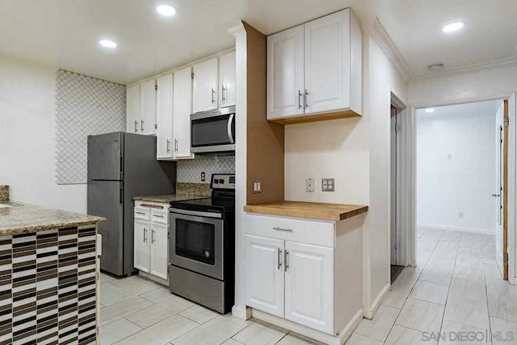 615 Vine St #15 Oceanside, CA 92054