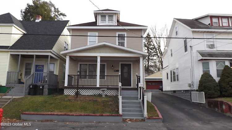 3 Harvard St Schenectady, NY 12304