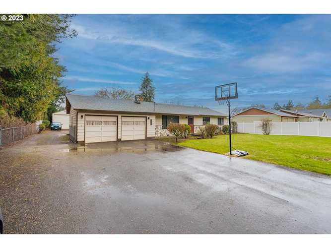 3211 NW 151st ST Vancouver, WA 98660