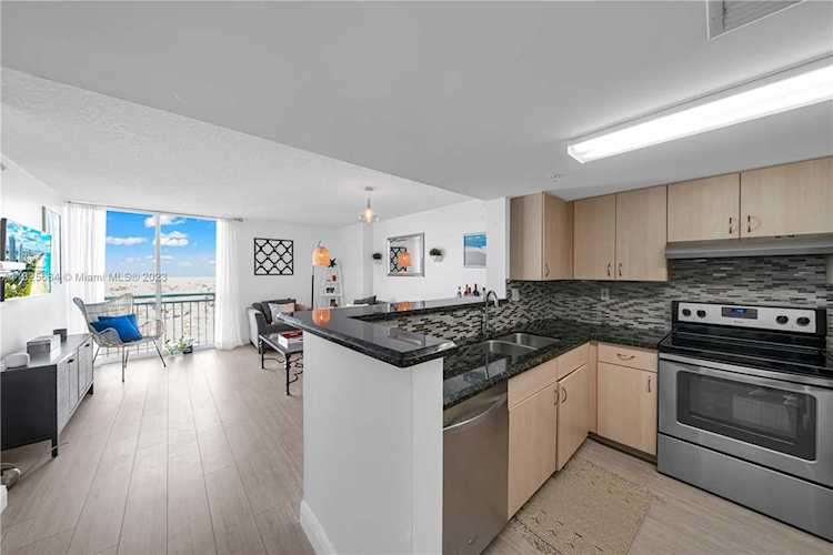 3000 Coral Way #915 Miami, FL 33145