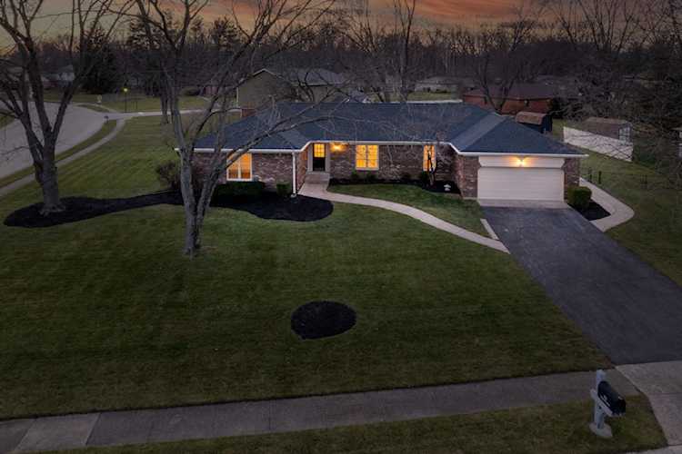 11 Hensel Ct Carmel, IN 46033 | MLS 21900412 Photo 1