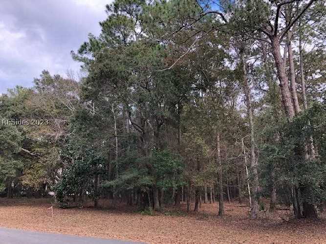3 Pond Dr Hilton Head Island, SC 29926