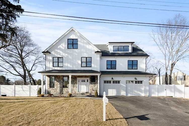 2 Leroy Road Lexington, MA 02421