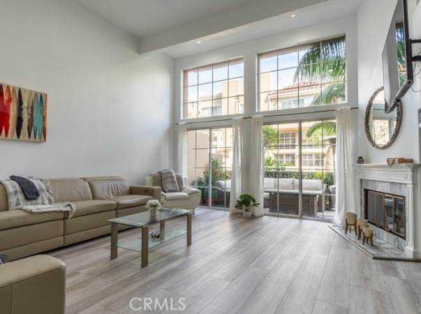 19306 Firestone Circle Huntington Beach, CA 92648