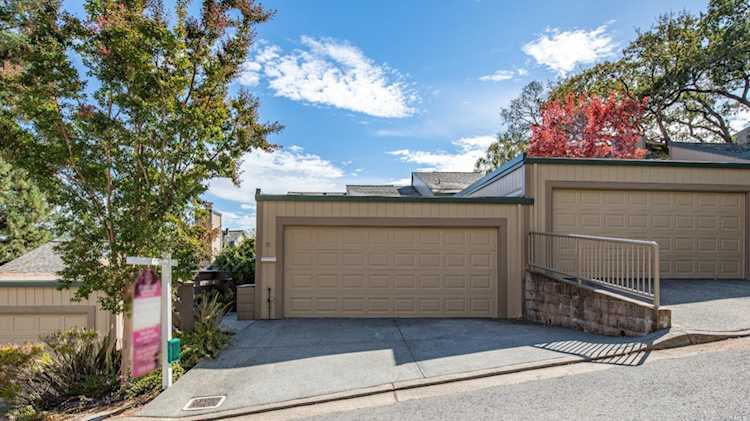 10 Larkspur Lane Novato, CA 94947 | MLS 322094584 Photo 1