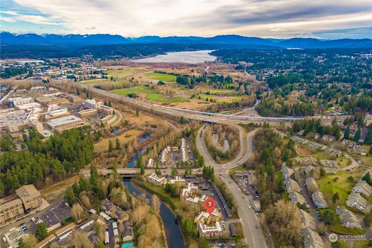 7372 W Lake Sammamish Parkway NE #2-201 Redmond, WA 98052