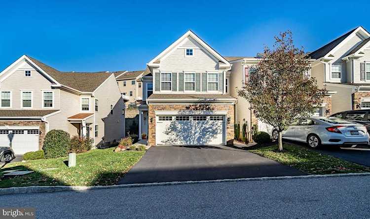 225 Clermont Dr Newtown Square, PA 19073