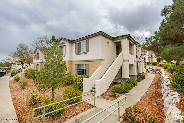 10225 King Henry Ave #102 Las Vegas, NV 89144