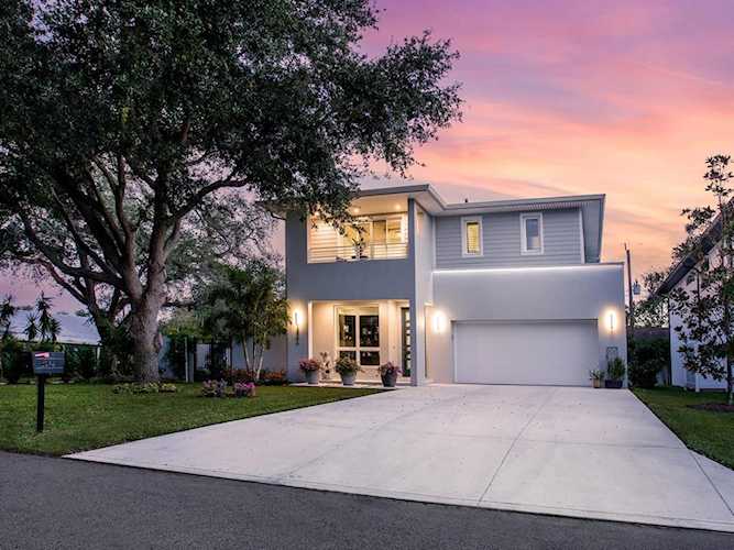 2586 Prospect St Sarasota, FL 34239