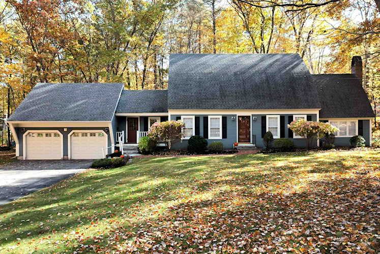 17 Dwinell Dr Concord, NH 03301