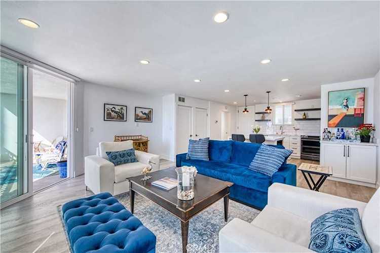 707 Avocado Ave #210 Corona Del Mar, CA 92625
