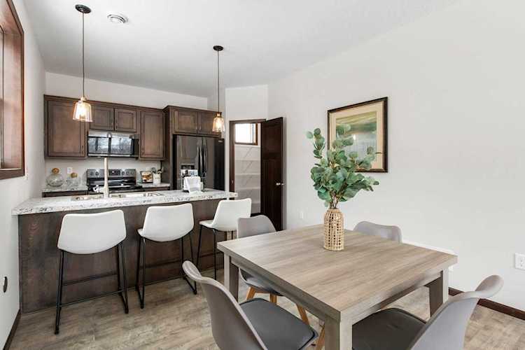 3000 Hemingway Drive Chaska, MN 55318