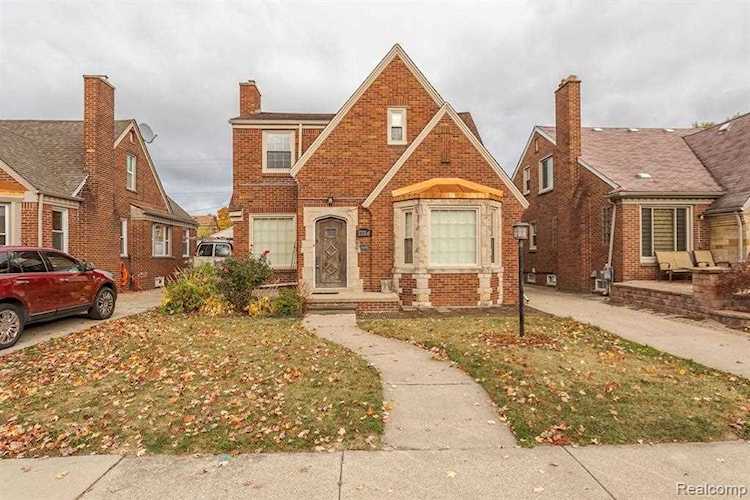7724 W Morrow Circle Dearborn, MI 48126 | MLS 20221055496 Photo 1