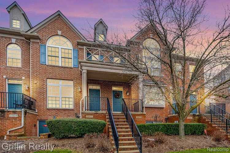 39623 Springwater Dr Northville Twp, MI 48168 condo for sale, MLS#20230002407 | Dwellings Michigan Real Estate Photo 1