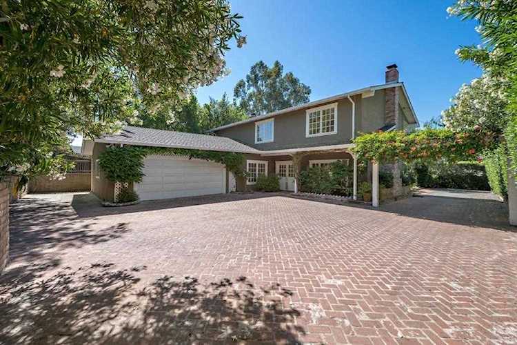 1105 Deanna Dr Menlo Park, CA 94025