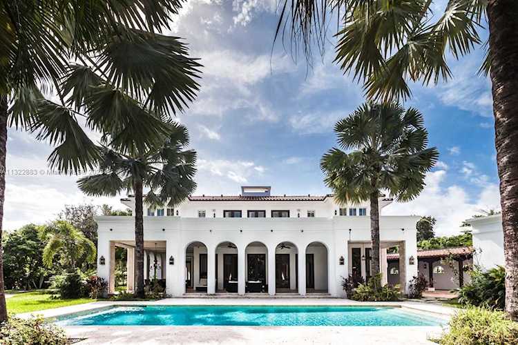 6201 Chapman Field Dr Pinecrest, FL 33156