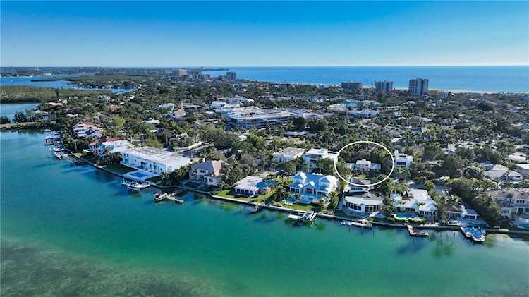201 N Washington Dr Sarasota, FL 34236
