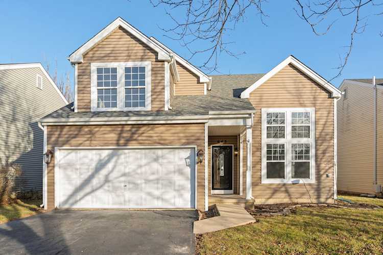645 Green Meadow Ln Geneva, IL 60134