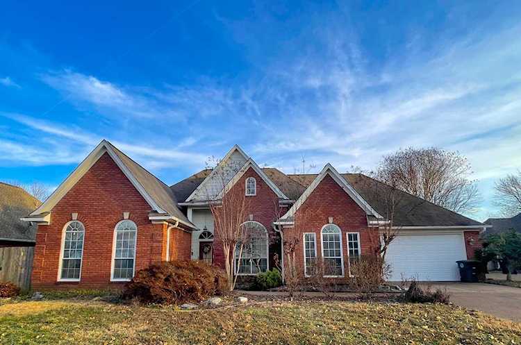 3722 Appling Lake Dr Bartlett, TN 38133