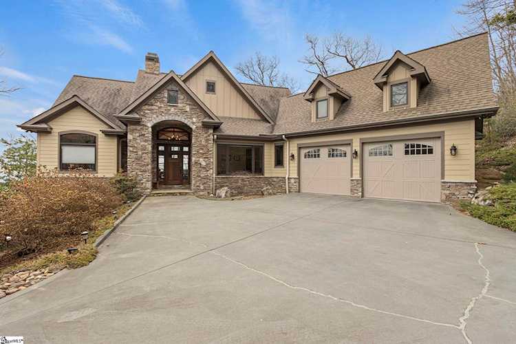 8 Lost Trail Dr Landrum, SC 29356