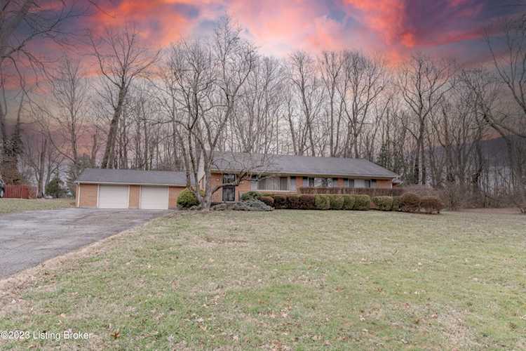 3019 Valley Dr, Louisville, KY 40299 - Livingston Height $250,401 Photo 1