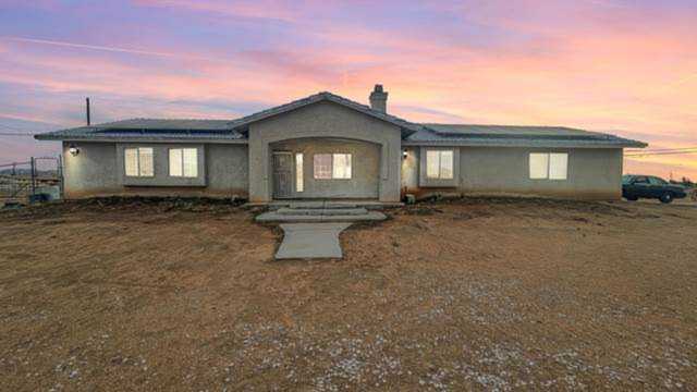16395 Aztec Court Apple Valley, CA 92307