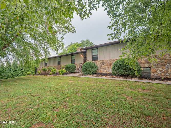 2774 Mentor Rd Louisville, TN 37777