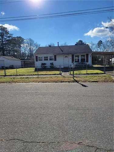 2403 Livesay Rd Chesapeake, VA 23323