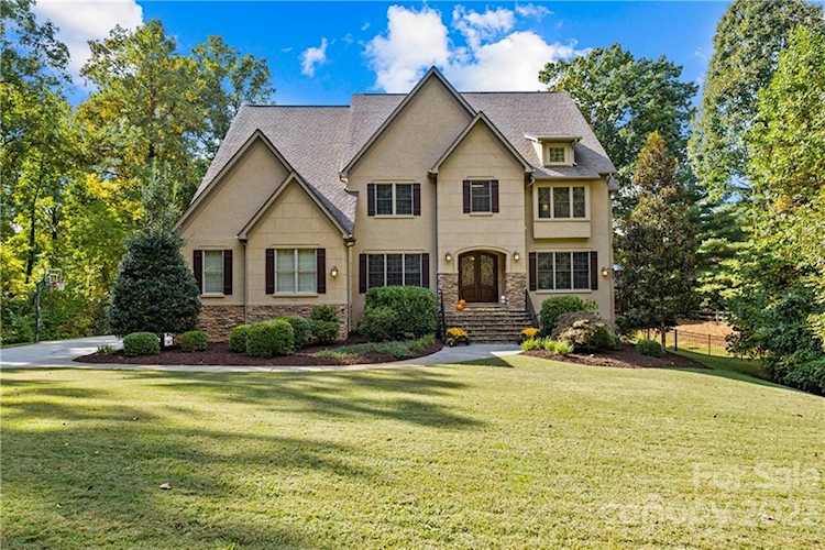 19921 Norman Colony Rd Cornelius NC 28031 | MLS #3913126 | Hendrix Properties Photo 1