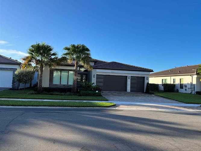 8816 Skyward Street Boca Raton, FL 33496