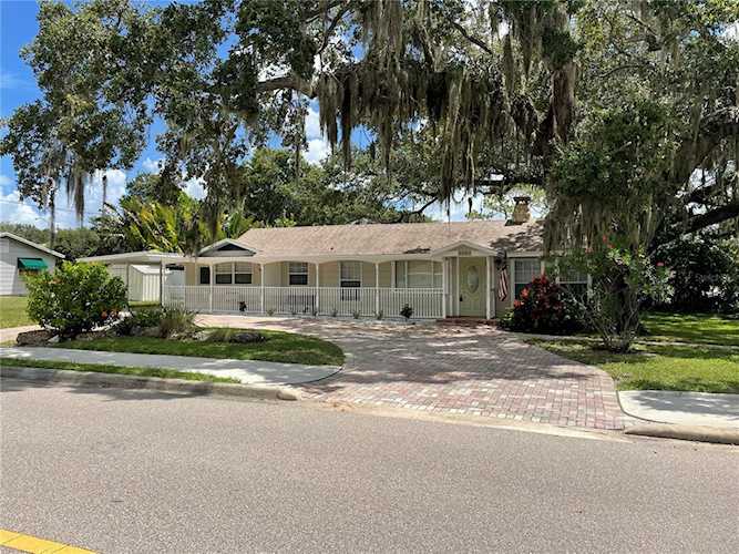 2601 Ringling Blvd Sarasota, FL 34237
