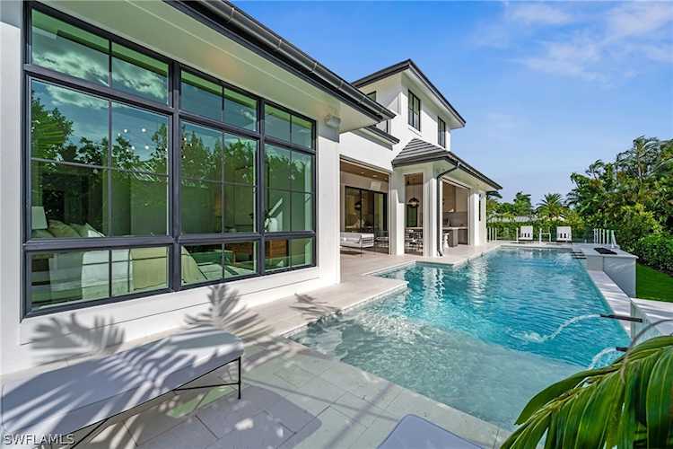 508 Neapolitan Ln Naples, FL 34103