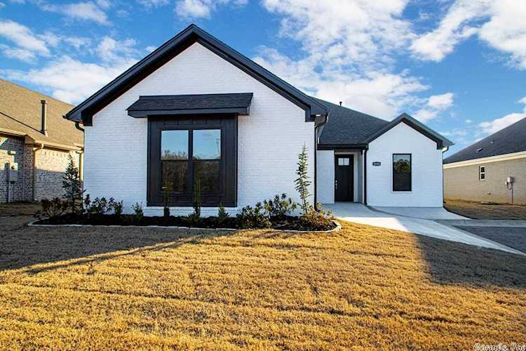 2533 Kara Lane Bryant, AR 72019