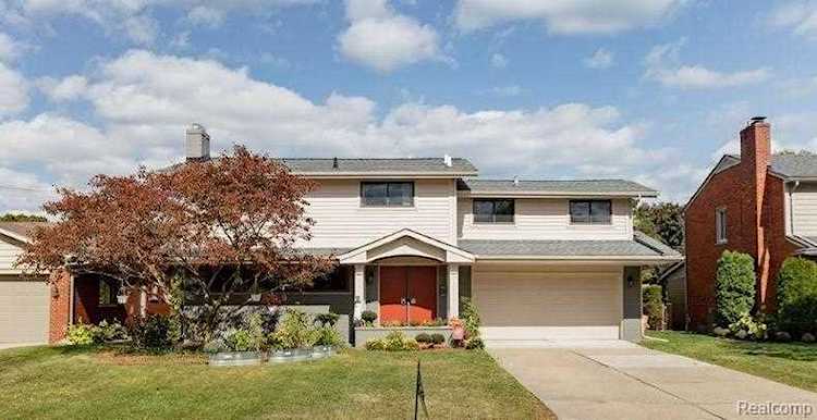 508 Robert John Rd Grosse Pointe Woods, MI 48236 | MLS 20221049095 Photo 1