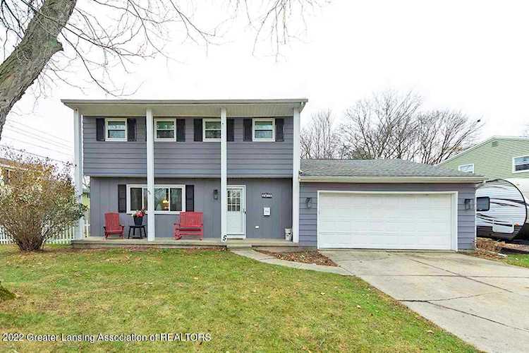 2017 Northampton Way Lansing, MI 48912