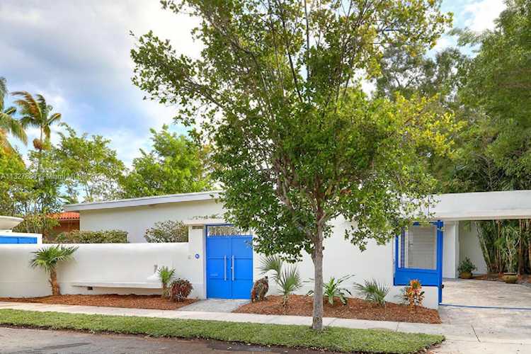 84 Shore Dr W Coconut Grove, FL 33133