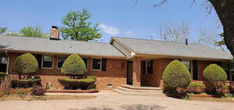 3515 NW Arlington Ave Lawton, OK 73505