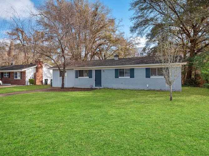 805 Essex Dr Tallahassee, FL 32304