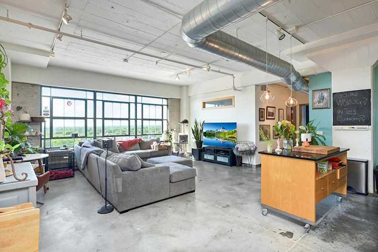 Minneapolis Midtown Phillips | MLS 6256377 | 2929 Chicago Avenue #912 | Zip Code 55407 Photo 1