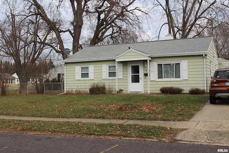 4038 N Bryer Place Peoria, IL 61614