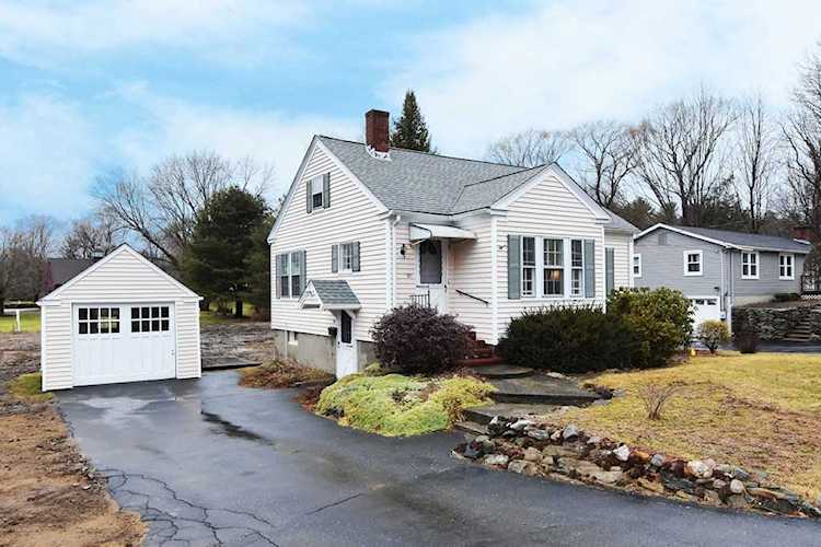 101 Whitney St Northborough, MA 01532 | MLS 73068722 Photo 1