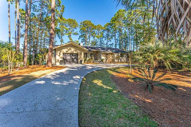 8 Gull Point Rd Hilton Head Island, SC 29928