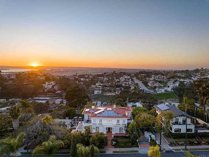 3226 Curlew St San Diego, CA 92103